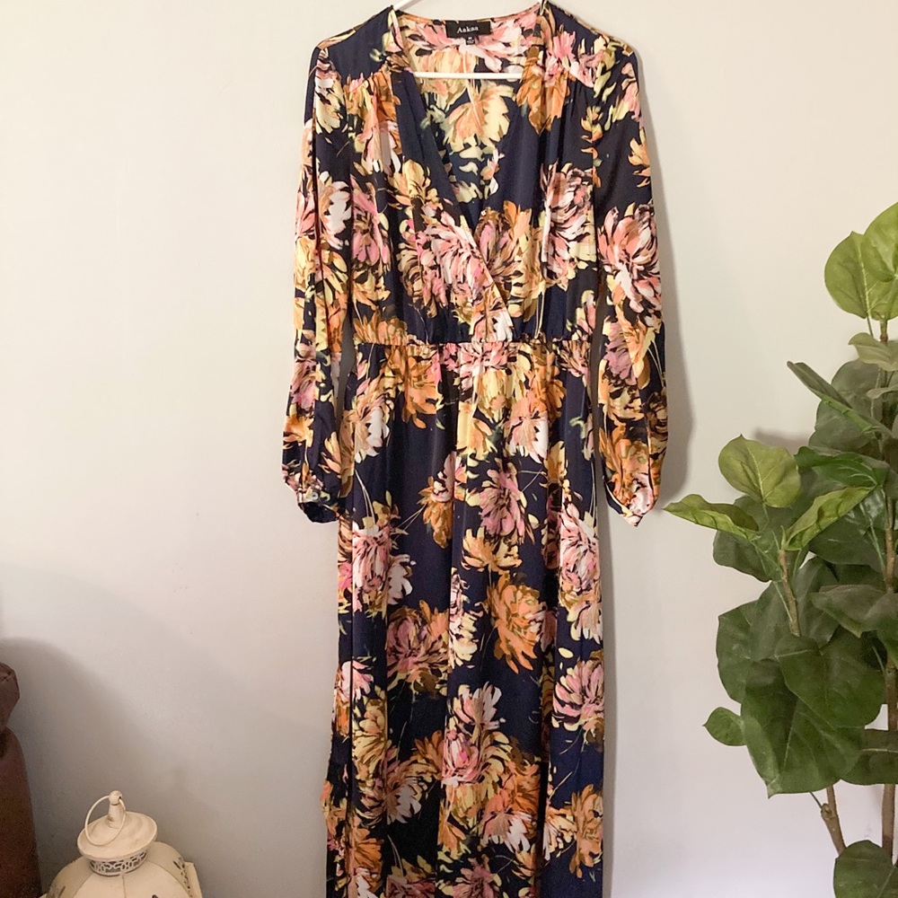 Aakaa maxi dress, black with colorful floral